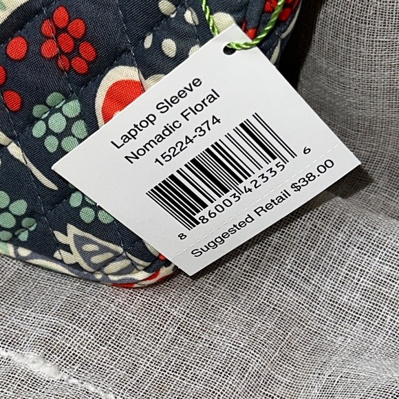 Vera Bradley Nomadic Floral Design Quilted Padded Laptop Sleeve Travel Case NWT - Picture 3 of 15